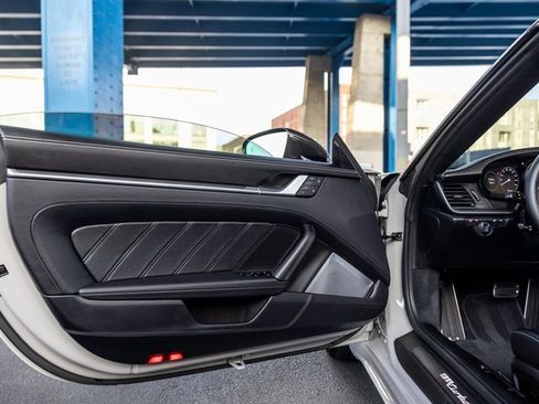 Used 2022 Porsche 911 Turbo S image 35