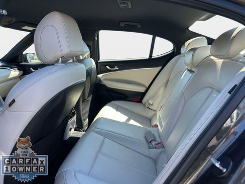 Used 2025 Genesis G70 2.5T AWD/4WD image 13