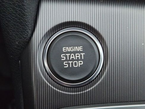 New 2026 Kia Sportage EX w/ EX Panorama Roof Package image 17