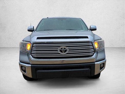 Used 2016 Toyota Tundra Limited w/ Limited Premium Package RWD image 2