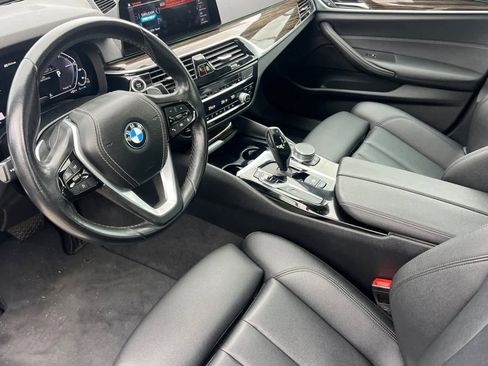 Used 2020 BMW 530e w/ Convenience Package image 12