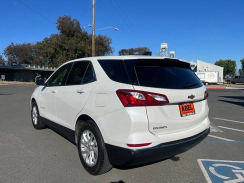 Used 2018 Chevrolet Equinox LT FWD image 9