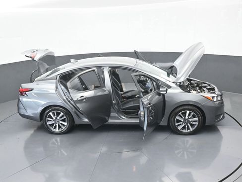Used 2023 Nissan Versa SV image 67
