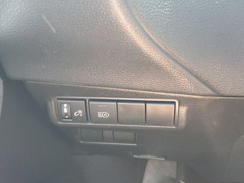 Used 2024 Toyota Corolla Cross LE FWD image 22