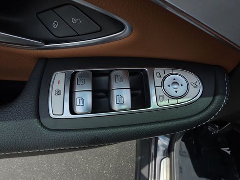 Used 2022 Mercedes-Benz GLC 300 image 28