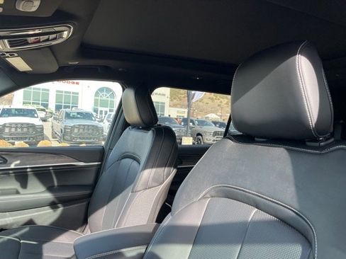 New 2026 Jeep Grand Cherokee L Limited image 14