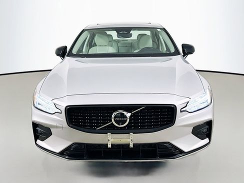 Used 2025 Volvo S60 B5 Plus AWD/4WD image 2