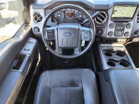 Used 2016 Ford F250 Lariat w/ Lariat Interior Package image 13
