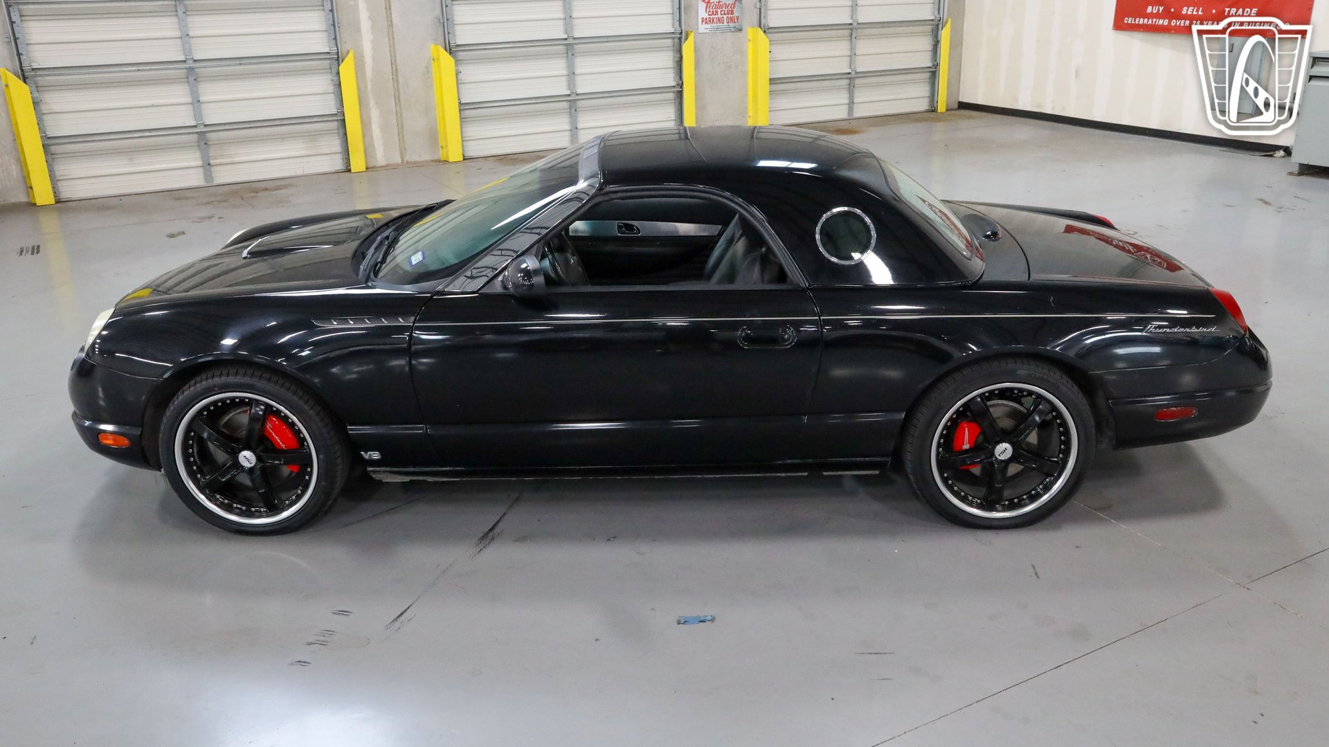 Used 2002 Ford Thunderbird RWD image 28