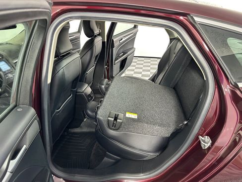 Used 2017 Ford Fusion Energi Titanium image 33