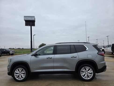 Used 2025 GMC Acadia Elevation w/ Elevation Premium Package image 7