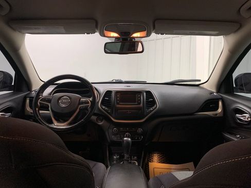 Used 2014 Jeep Cherokee Latitude w/ Cold Weather Group image 18