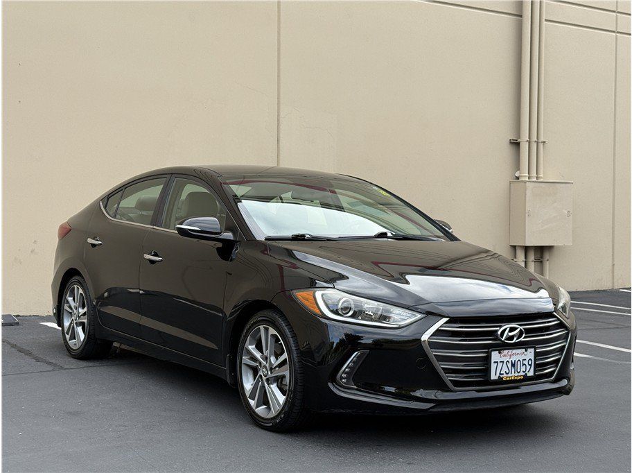 Used 2017 Hyundai Elantra Limited FWD image 3