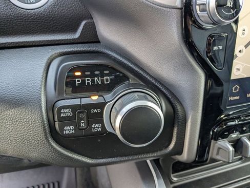 Used 2022 RAM 1500 Big Horn AWD/4WD image 11