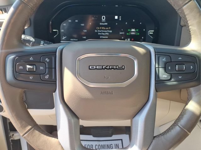 Used 2023 GMC Yukon Denali AWD/4WD image 12