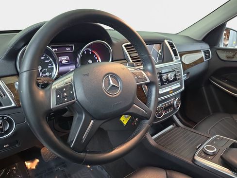 Used 2014 Mercedes-Benz GL 450 4MATIC image 19