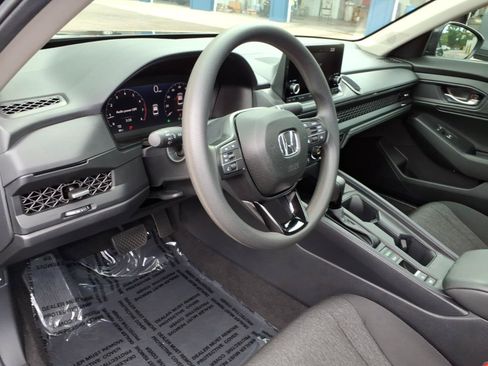 Used 2025 Honda Accord SE image 15