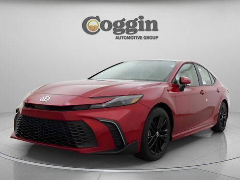 New 2026 Toyota Camry SE FWD image 32