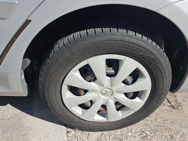 Used 2013 Toyota Corolla L FWD image 5