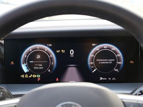 New 2025 Volkswagen Tiguan SE R-Line image 12