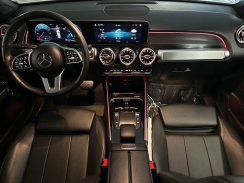 Used 2021 Mercedes-Benz GLB 250 image 12