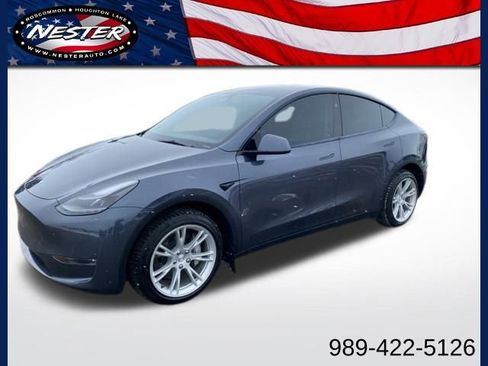 Used 2023 Tesla Model Y Long Range image 1