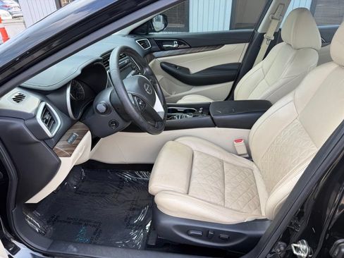 Used 2016 Nissan Maxima Platinum w/ Interior Lighting Package FWD image 13
