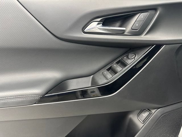 Used 2025 Chevrolet Equinox LT w/ Convenience Package II AWD/4WD image 9