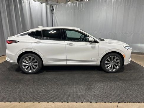 New 2025 Buick Envista Avenir image 2