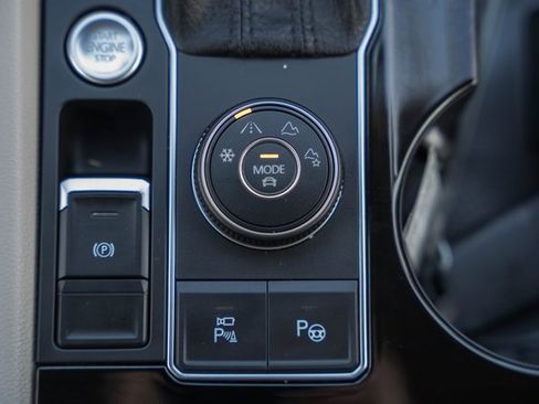 Used 2018 Volkswagen Atlas SEL Premium image 28