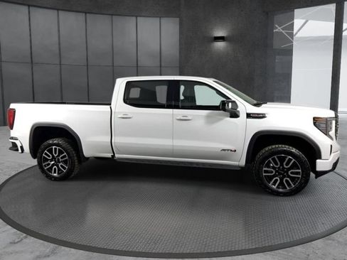 Used 2026 GMC Sierra 1500 AT4 w/ AT4 Premium Package AWD/4WD image 4