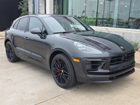 Certified 2026 Porsche Macan GTS AWD/4WD image 9