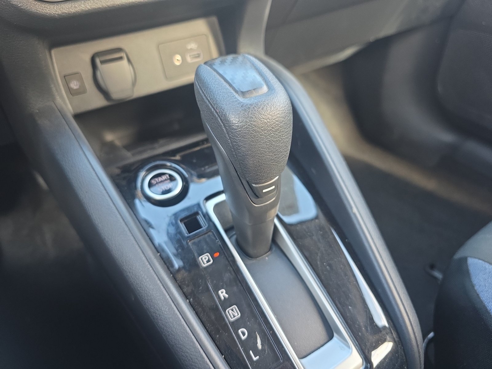 Used 2025 Nissan Versa SV FWD image 20