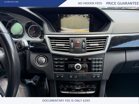 Used 2011 Mercedes-Benz E 550 4MATIC Sedan image 19
