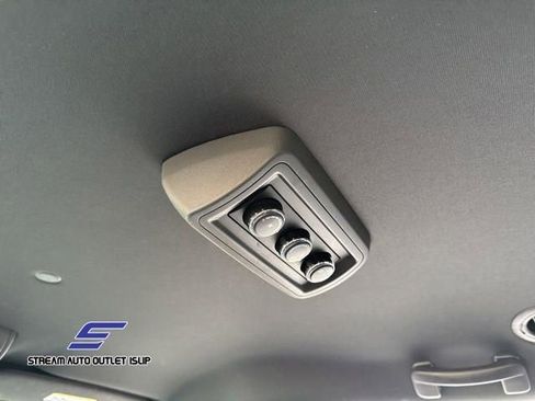 Used 2019 Dodge Grand Caravan SXT image 34