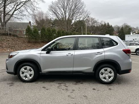 Used 2019 Subaru Forester image 2