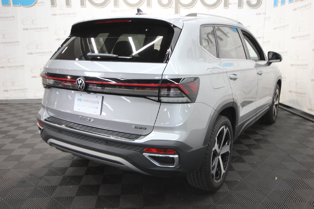 Used 2025 Volkswagen Taos SEL AWD/4WD image 10