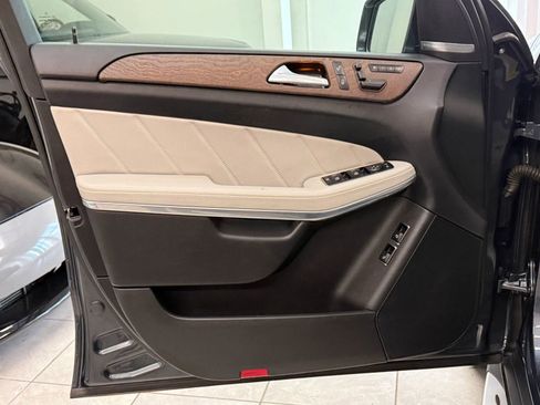 Used 2013 Mercedes-Benz GL 450 GL 450 4MATIC Sport Utility 4D w/ Premium 2 Pkg image 15