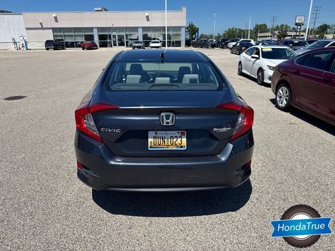Used 2018 Honda Civic EX image 5
