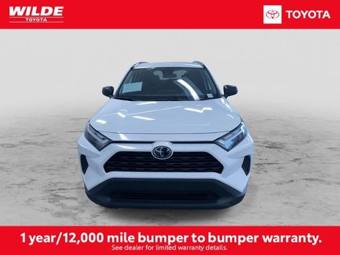 Certified 2025 Toyota RAV4 LE AWD/4WD image 4