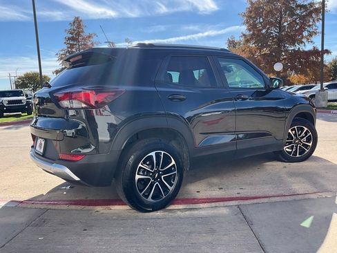 Used 2025 Chevrolet TrailBlazer LT image 6