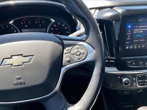 Used 2021 Chevrolet Traverse Premier AWD/4WD image 16