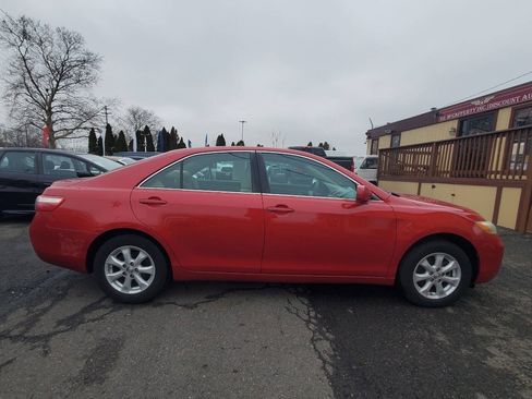Used 2009 Toyota Camry LE FWD image 6