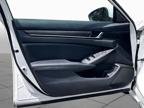 Used 2020 Honda Accord EX image 23