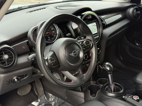 Used 2019 MINI Cooper S image 13