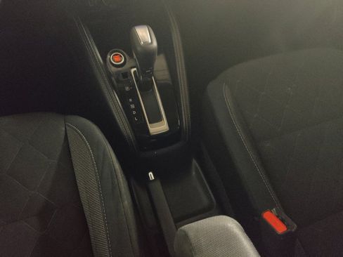 Used 2018 Nissan Kicks SV image 26