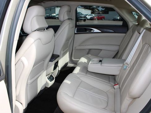 Used 2017 Lincoln MKZ Select w/ Select Plus Package FWD image 7