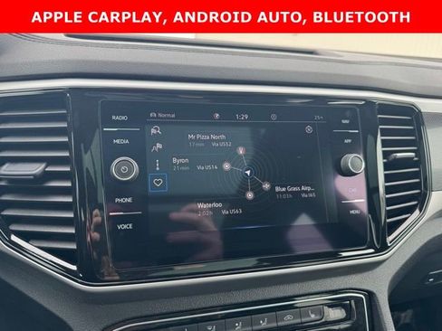 Used 2022 Volkswagen Atlas Cross Sport SEL R-Line AWD/4WD image 3