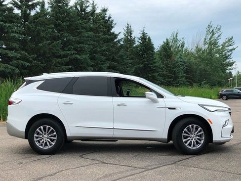 Used 2024 Buick Enclave Premium image 27