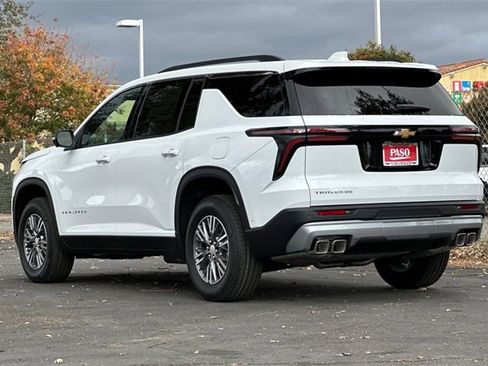 New 2026 Chevrolet Traverse LT image 7